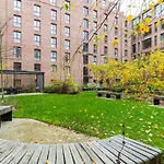 20 Hudson Quarter - Free Parking - City Centre